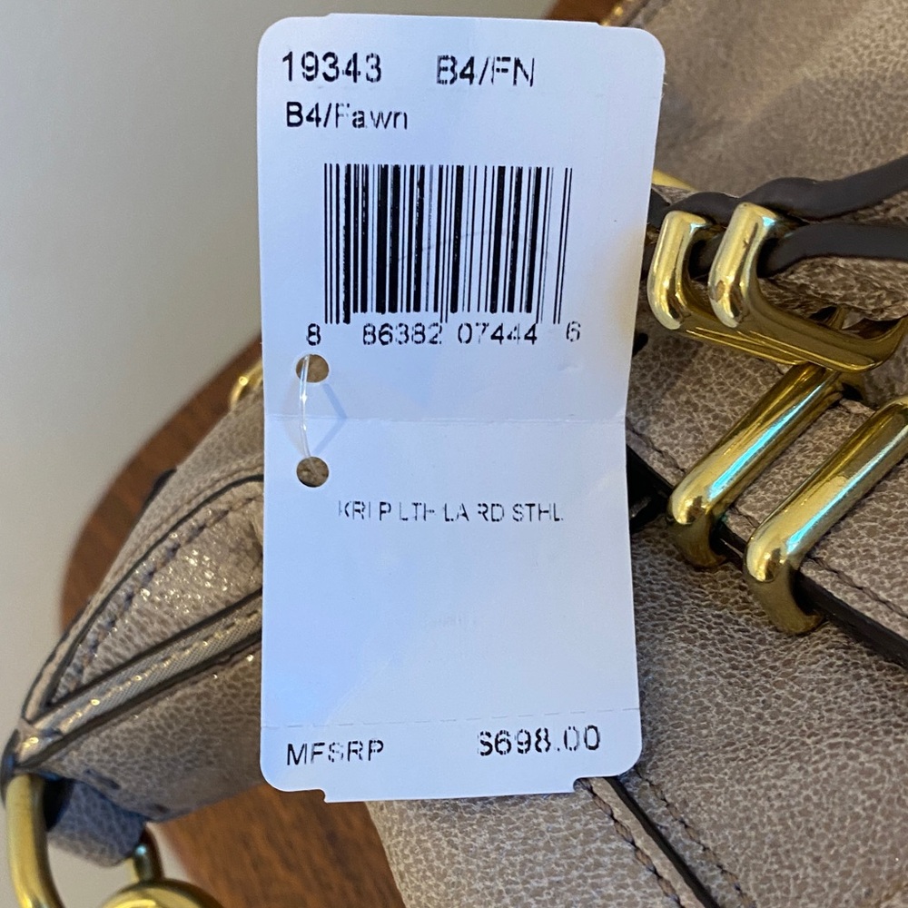 Coach Beige Leather Shoulder Bag with Gold Accents - Picture 6 of 7